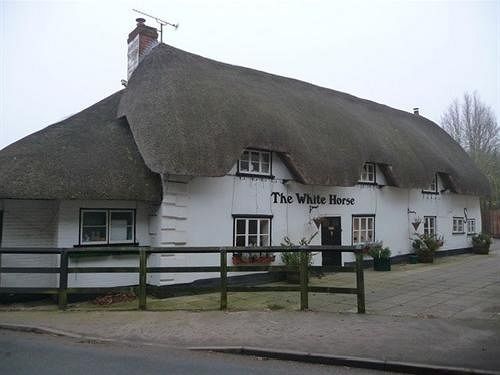 White Horse Inn Andover Exterior photo
